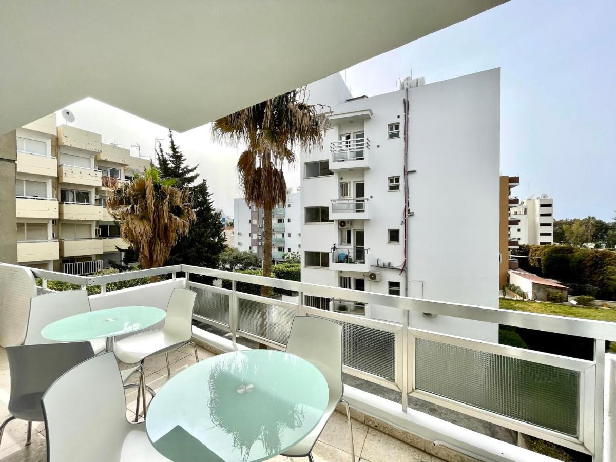 100 M To The Beach Sea La Vie 3 Bedroom Apartment Limassol Extérieur photo